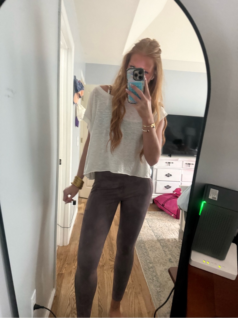 Casual White Cropped Tee with Charcoal Leggings